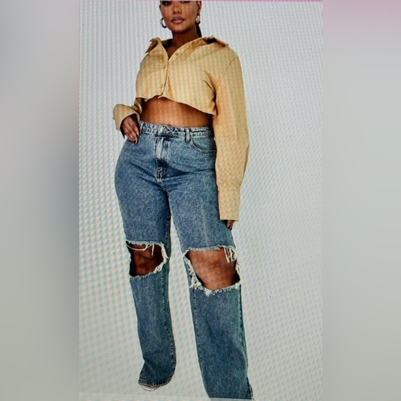 PrettyLittleThing NWT ripped knee jeans  26 - Picture 1 of 10